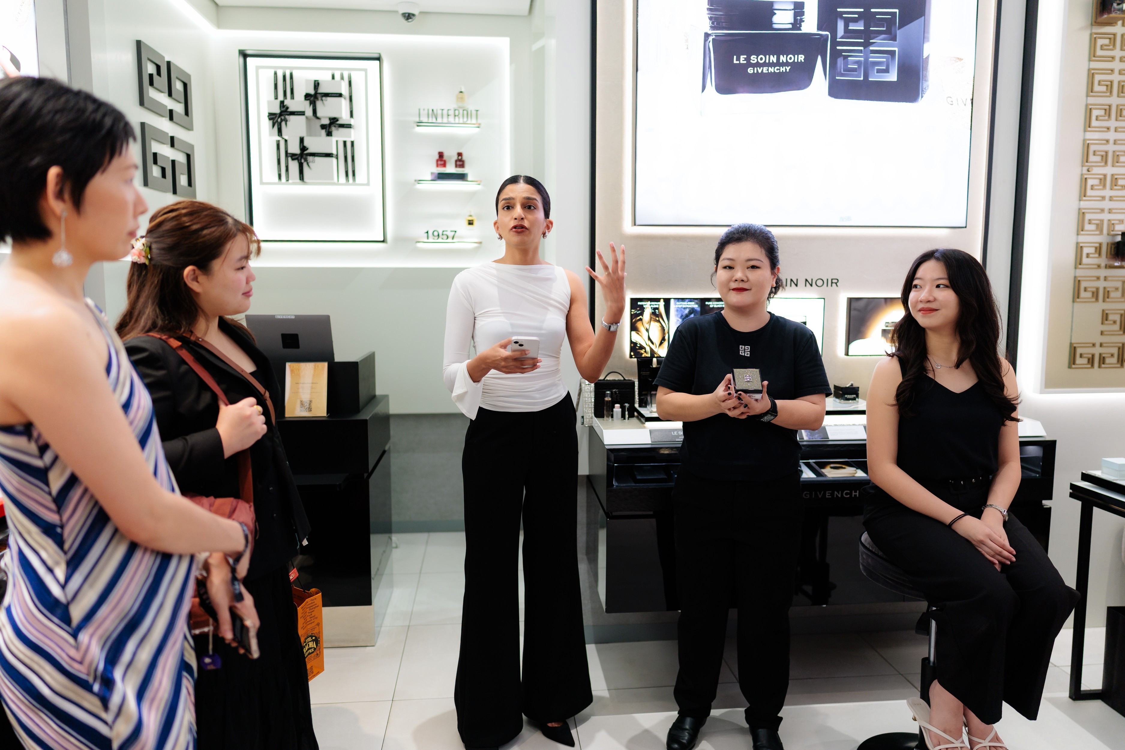RafflesCityChristmasShopping-0094.jpg